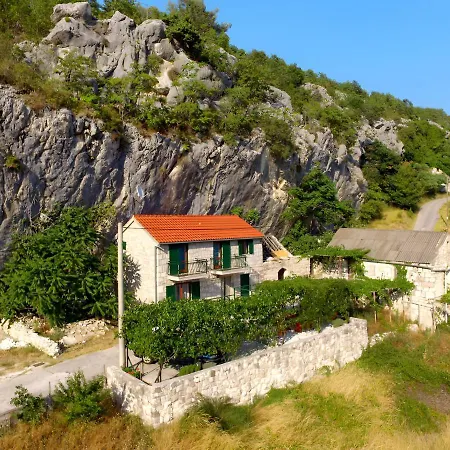 Stone House Stina *