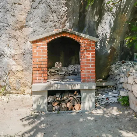 Stone House Stina Hébergement de vacances *